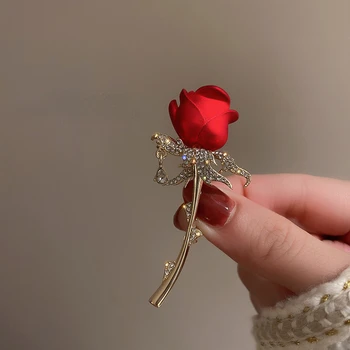 Tulipan Ruža Cvijeće Broš vještački dijamant Metal Elegantne Modne Ikone Pin Spona za Ženske Haljine Ženska Odjeća Odijela za Vjenčanje Korsaž