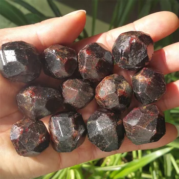 Veleprodaja Prirodnog Sirovog Kamena Neobrađeni Crveni Granat Kvarcni Šljunak Dragulji 20mm-30